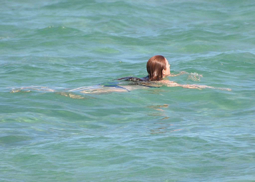 Harry Potter Celebrity Bonnie Wright Shows Off Her Bikini Body gallery, pic 100