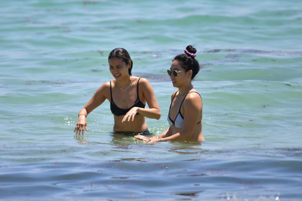 Skinny Beauty Jamie Chung Showing Off Her Bikini Body  gallery, pic 106