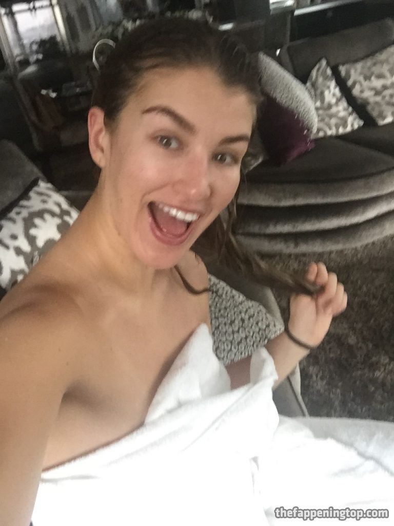 Now You Can Enjoy Close-Ups of Amy Willerton’s Wet Pussy gallery, pic 32