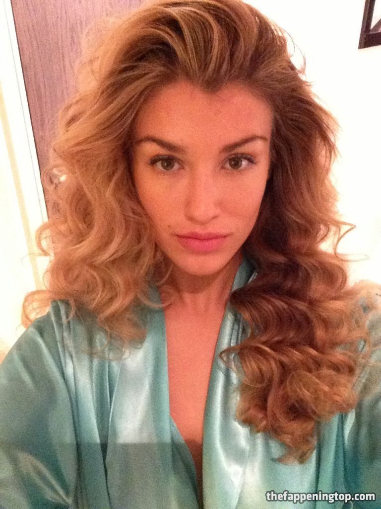 Now You Can Enjoy Close-Ups of Amy Willerton’s Wet Pussy gallery, pic 150