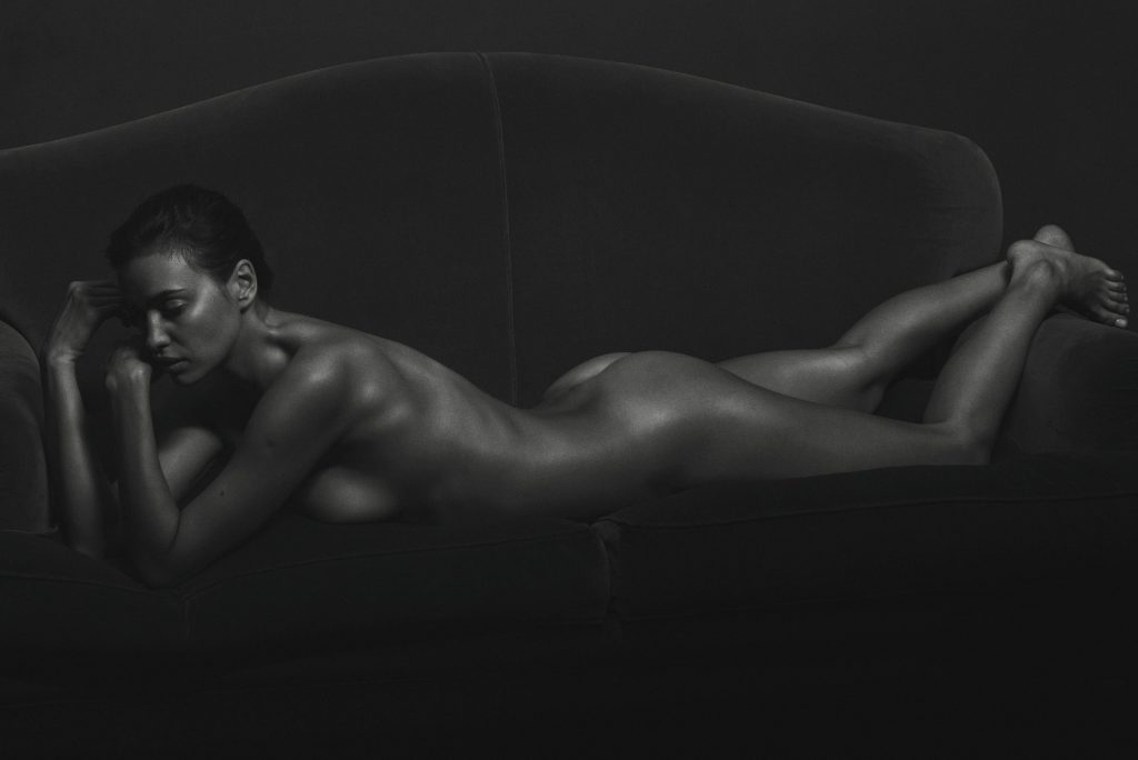 Naked Irina Shayk Shows Her Perfect Body in Black and White gallery, pic 12