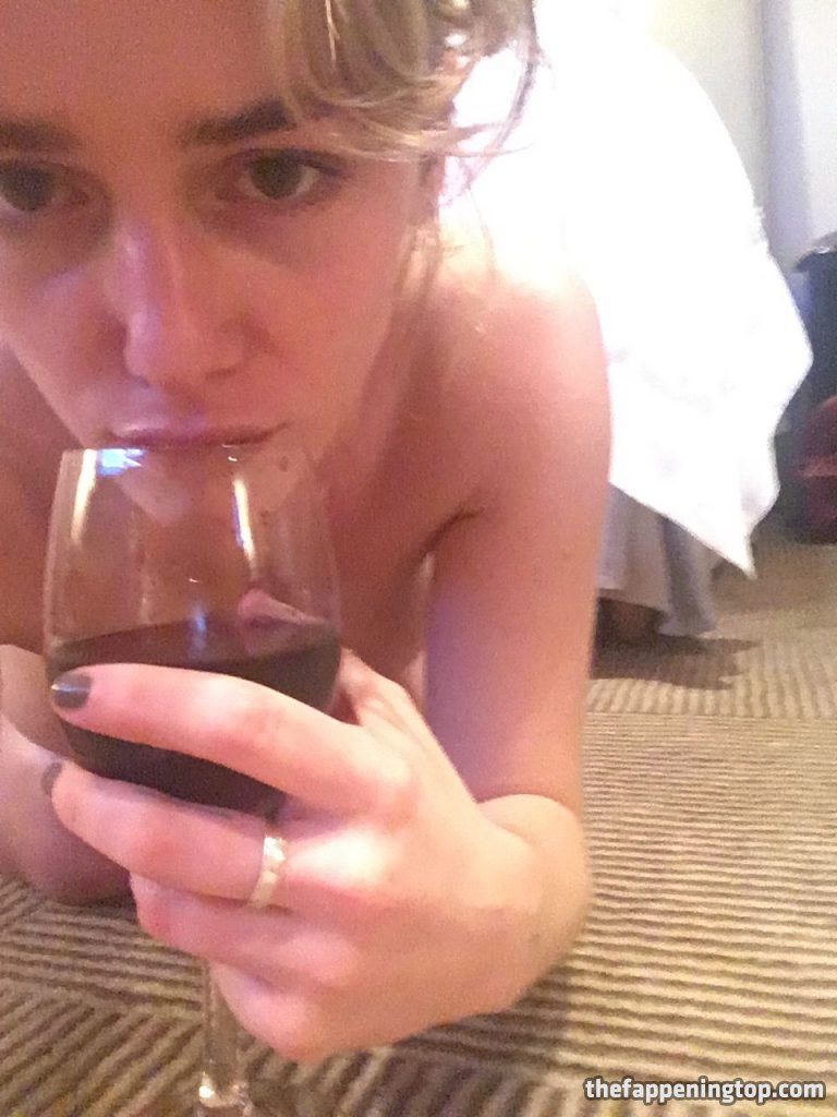 Addison Timlin’s Leaked Facetime Sex Sessions and Naked Pics gallery, pic 48