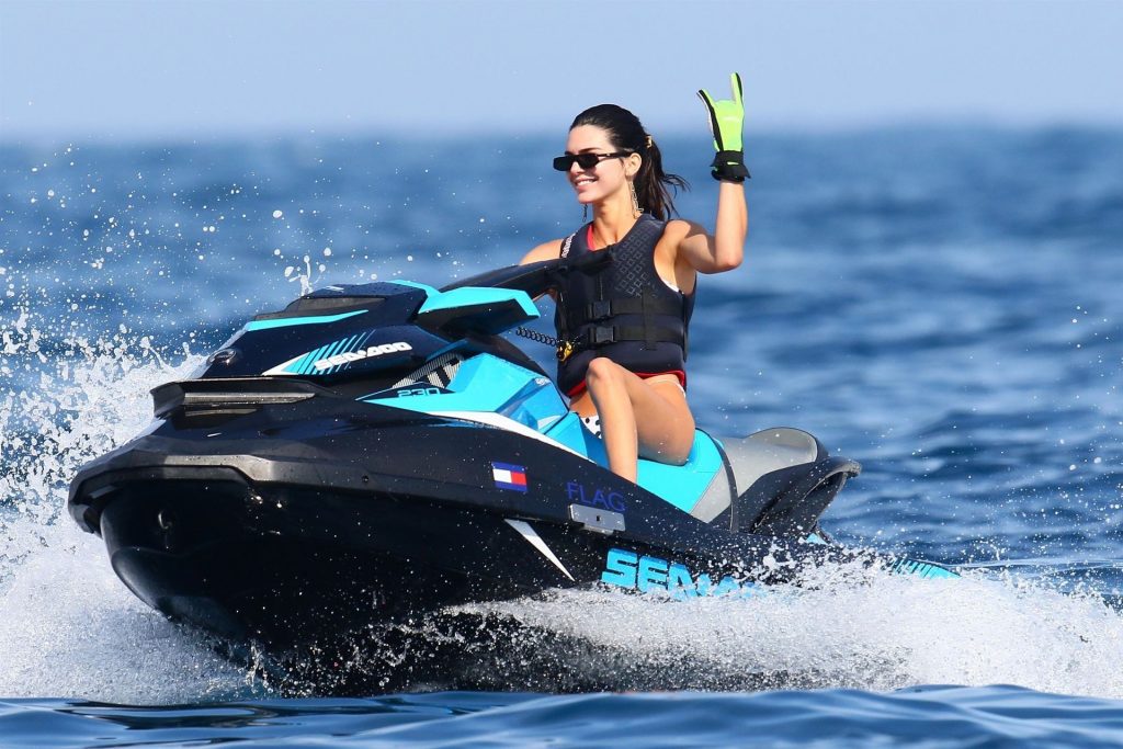Brunette Celebrity Kendall Jenner Looks Sexy While Riding a Jetski gallery, pic 28