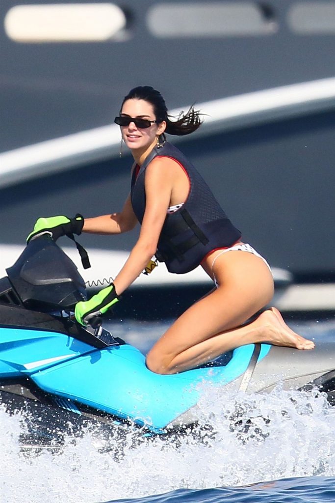 Brunette Celebrity Kendall Jenner Looks Sexy While Riding a Jetski gallery, pic 42