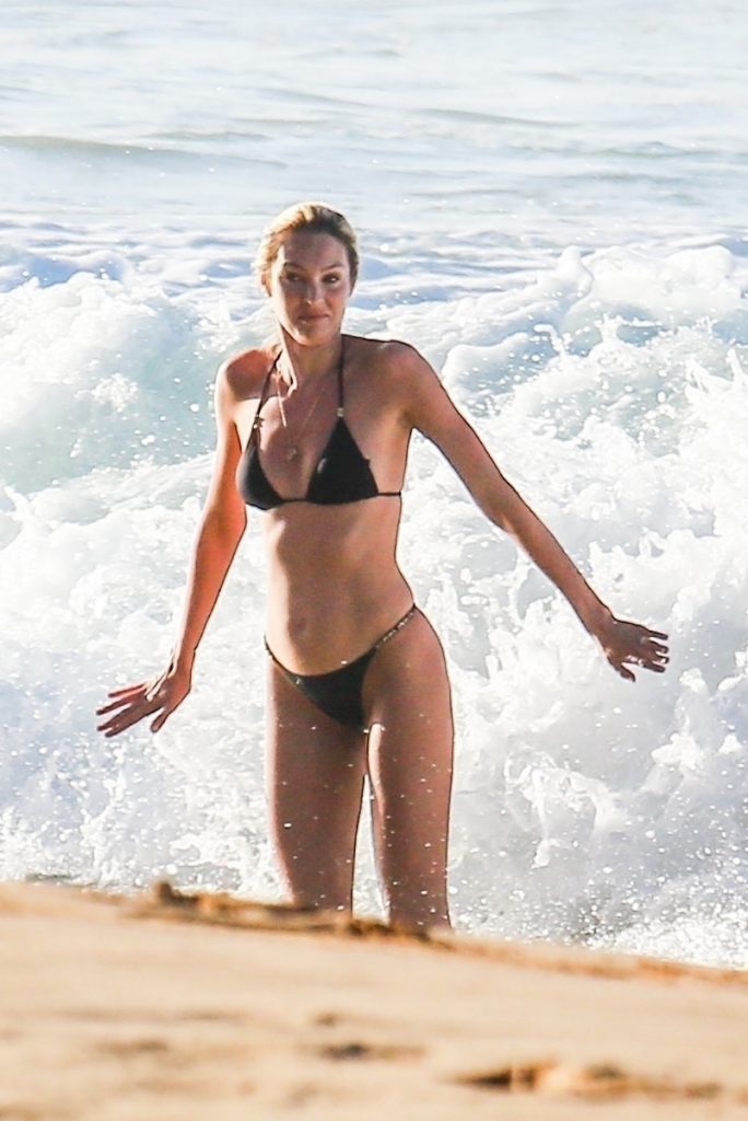 Bikini-Clad Candice Swanepoel Sizzles on a Beach in Brazil gallery, pic 8