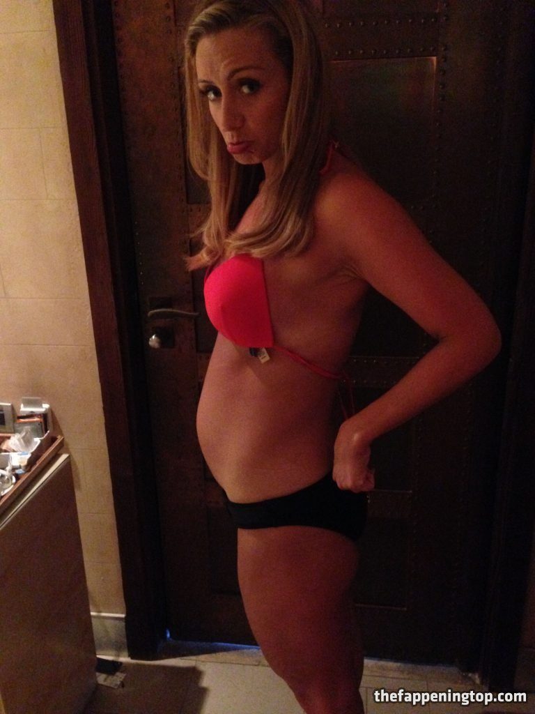 Pregnant Catherine Tyldesley Flashing Her Nude Body for You gallery, pic 98