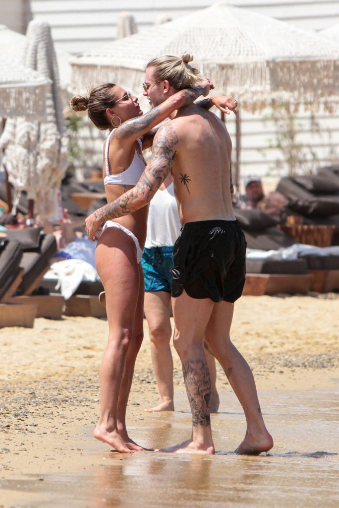 Bikini-Clad Sophia Thomalla Shows Off Her Assets in HQ gallery, pic 24