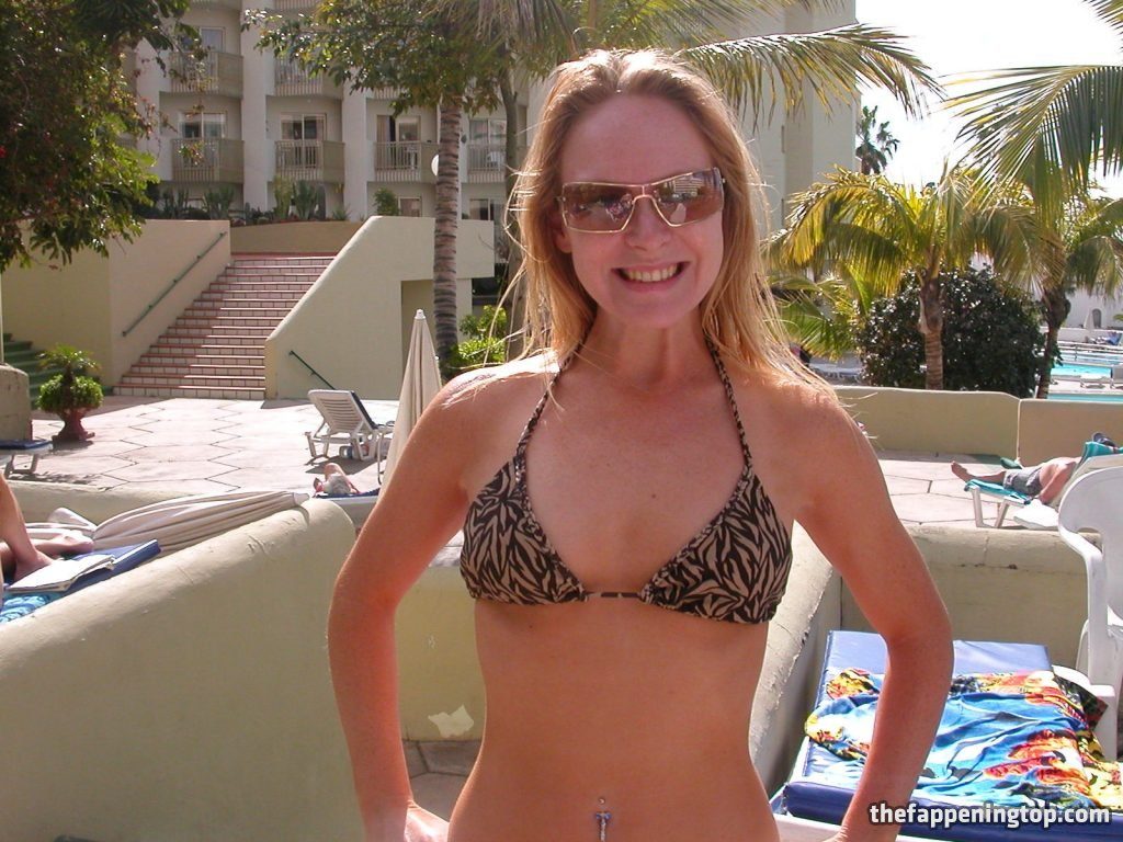 Michelle Hardwick’s MILF Body: 4 Free Fappening Photos gallery, pic 2