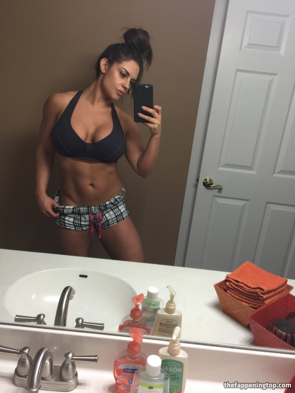 Huge Fappening Collection Featuring WWE’s Kaitlyn (200 Pictures) .