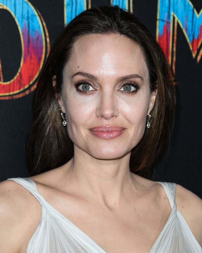 Hollywood’s Hottest MILF Angelina Jolie Shows Her Cleavage gallery, pic 24