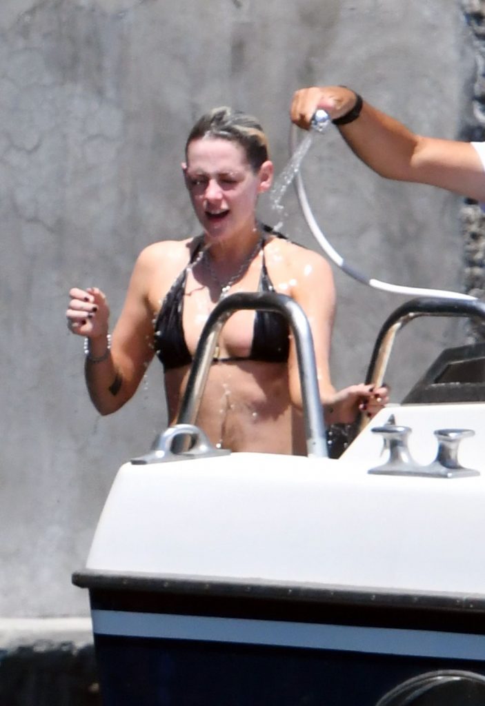 Kristen Stewart Sunbathing Topless on a Yacht  gallery, pic 24