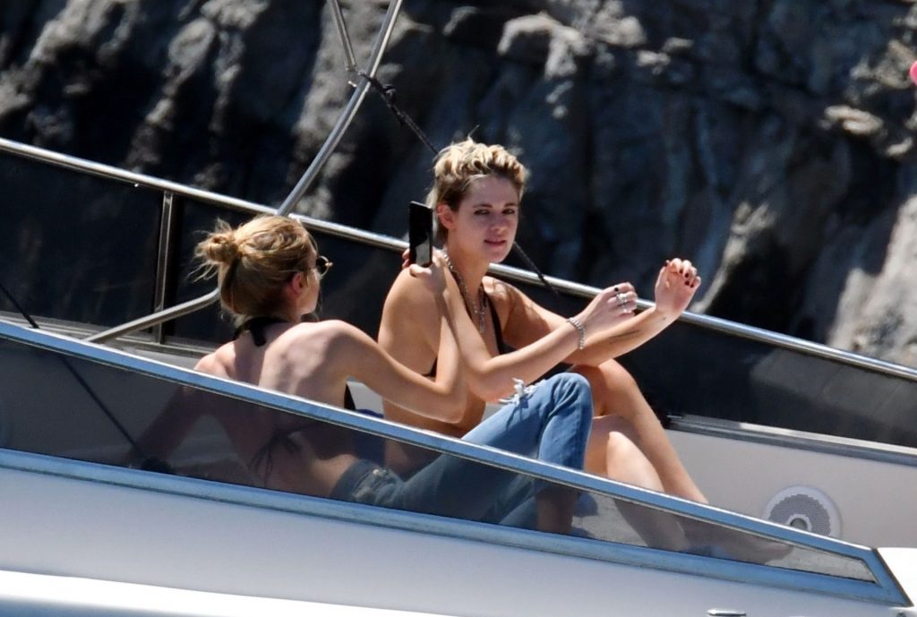 Kristen Stewart Sunbathing Topless on a Yacht  gallery, pic 86