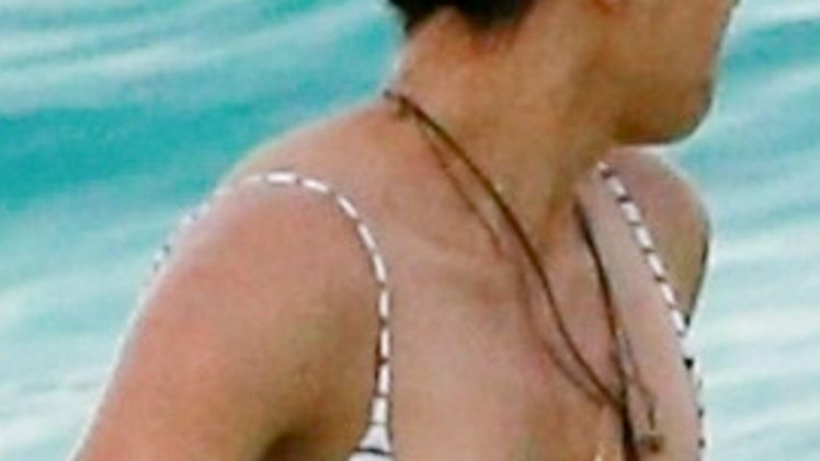 Michelle Rodriguez Accidentally Exposes Her Beautiful Nipple