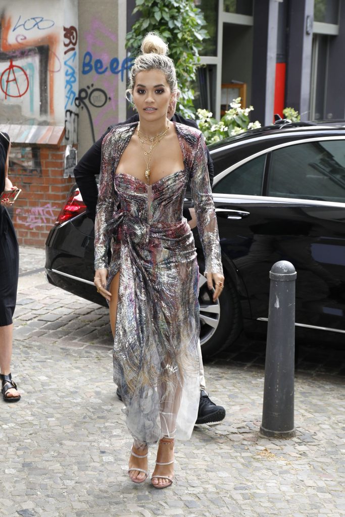 Blonde Singer Rita Ora Stuns in a Cleavage-Baring Dress gallery, pic 78