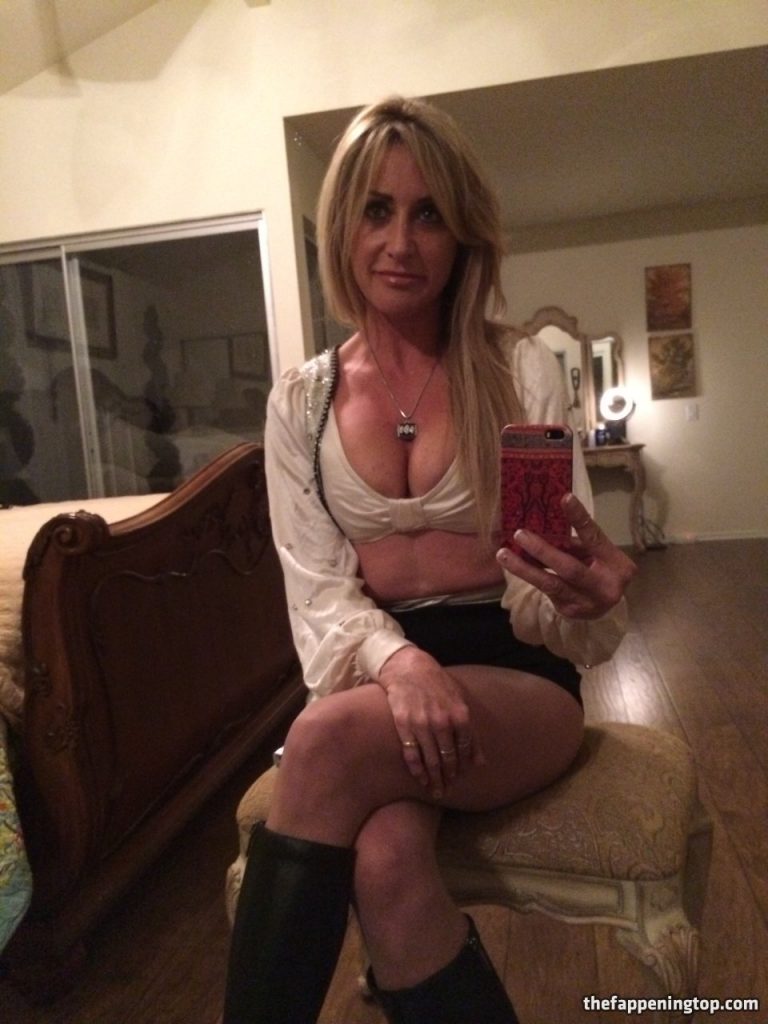 Aging Thot Carrie Michalka Displays Her Big Fake Boobs gallery, pic 512