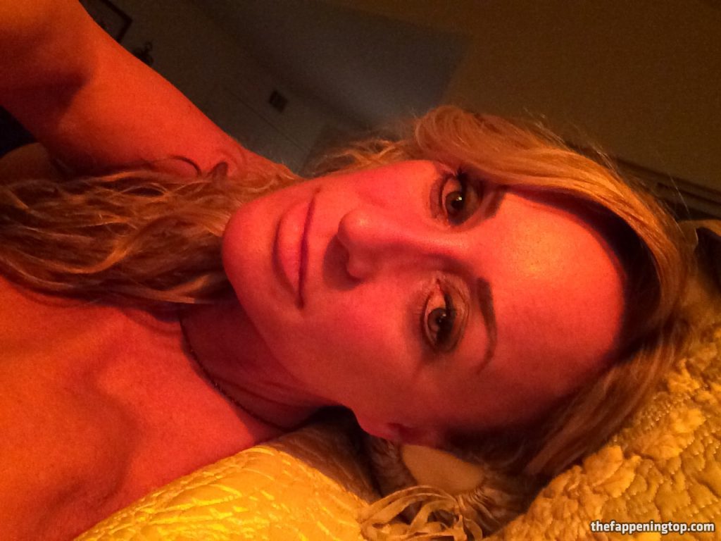 Aging Thot Carrie Michalka Displays Her Big Fake Boobs gallery, pic 376