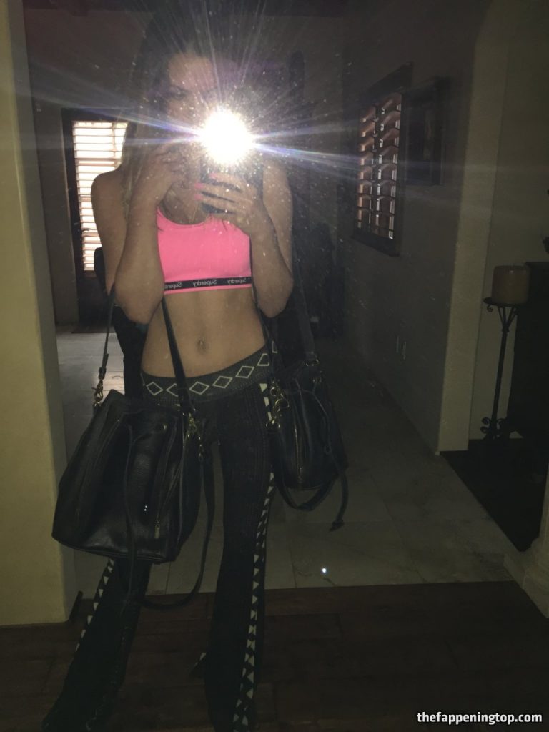 Slutty Celeb Kaili Thorne EXPOSED: Latest iCloud Hacked Pictures gallery, pic 124