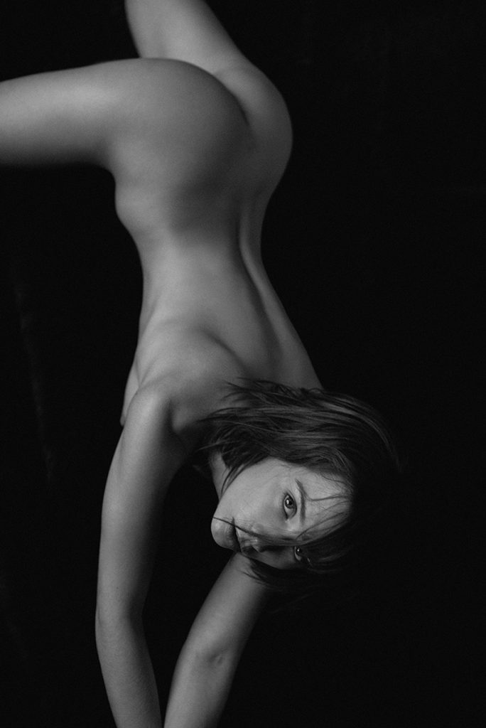 Marta Gromova’s Latest B&W Photoshoot: Art Meets Erotica gallery, pic 4