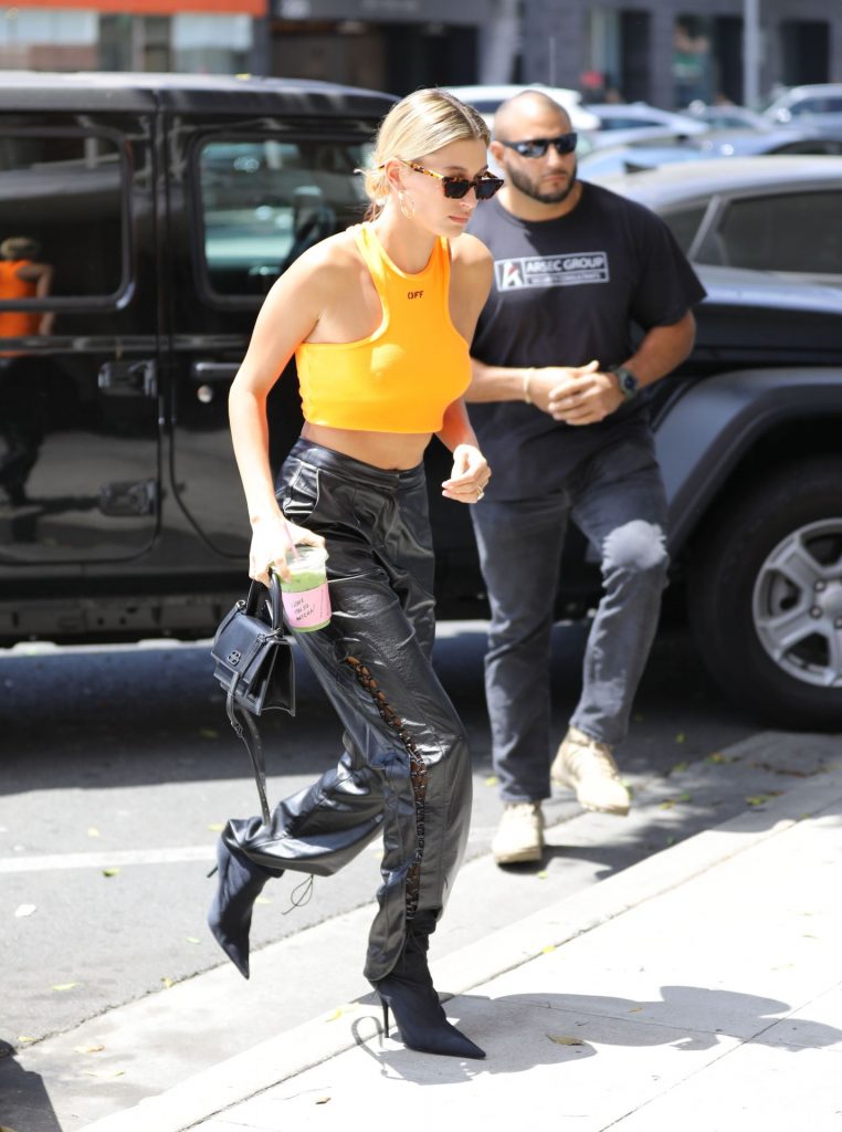 Hailey Bieber Showing Her Pokies While Walking Around Braless gallery, pic 60