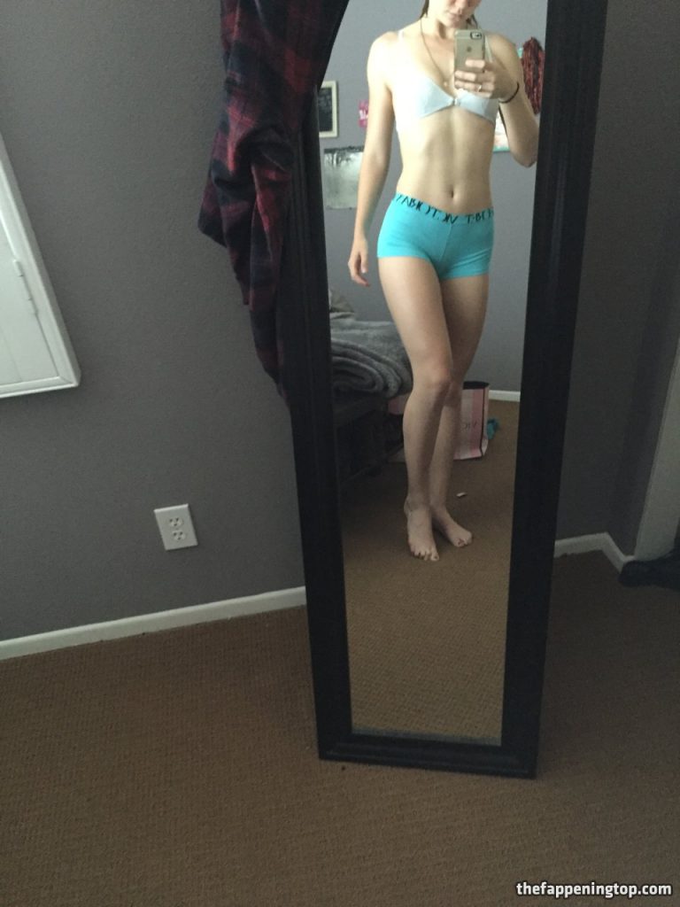 Candid Pictures of Mackenzie Lintz: Nude Fappening Porn Photos gallery, pic 68