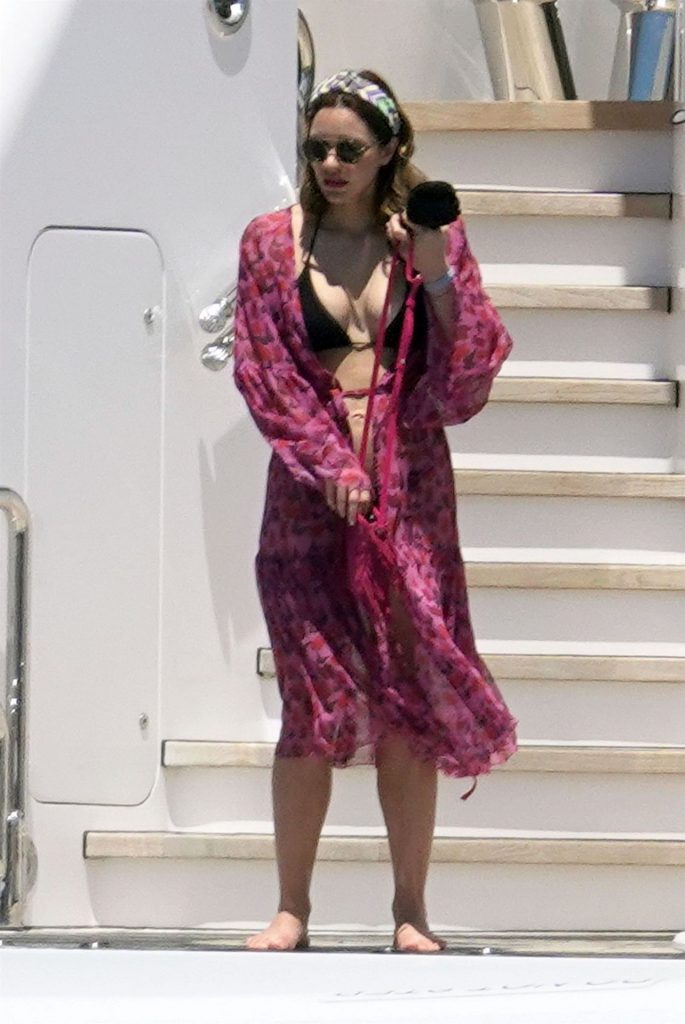 Bikini-Clad Katharine McPhee Accidentally Exposed Her Nipple gallery, pic 8