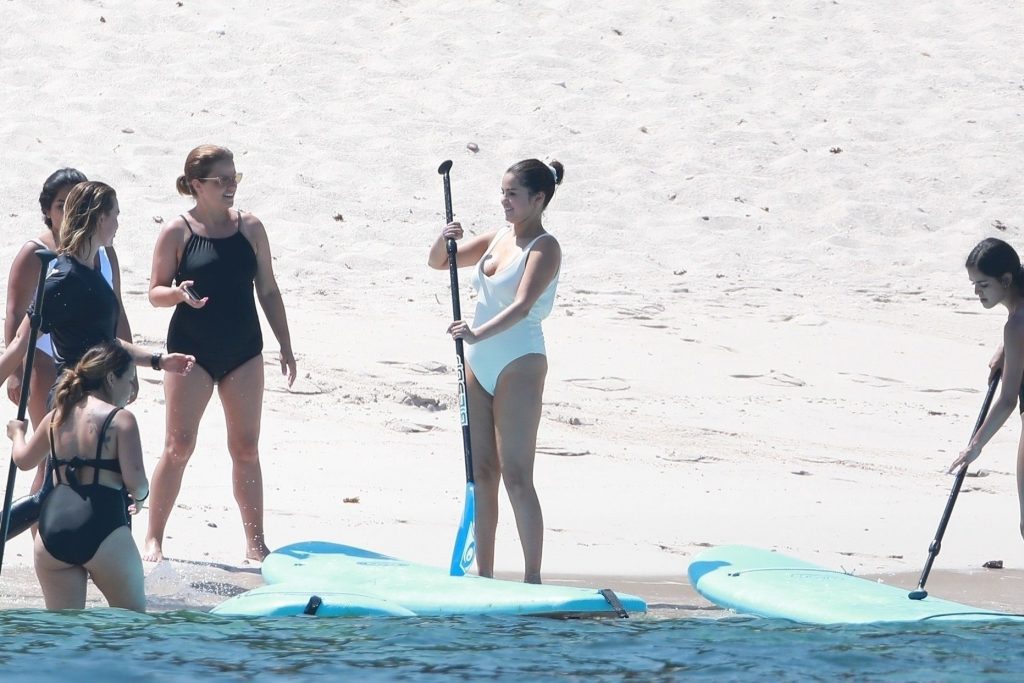 Selena Gomez Flashes Her Meaty Booty in a One-Piece Swimsuit gallery, pic 90