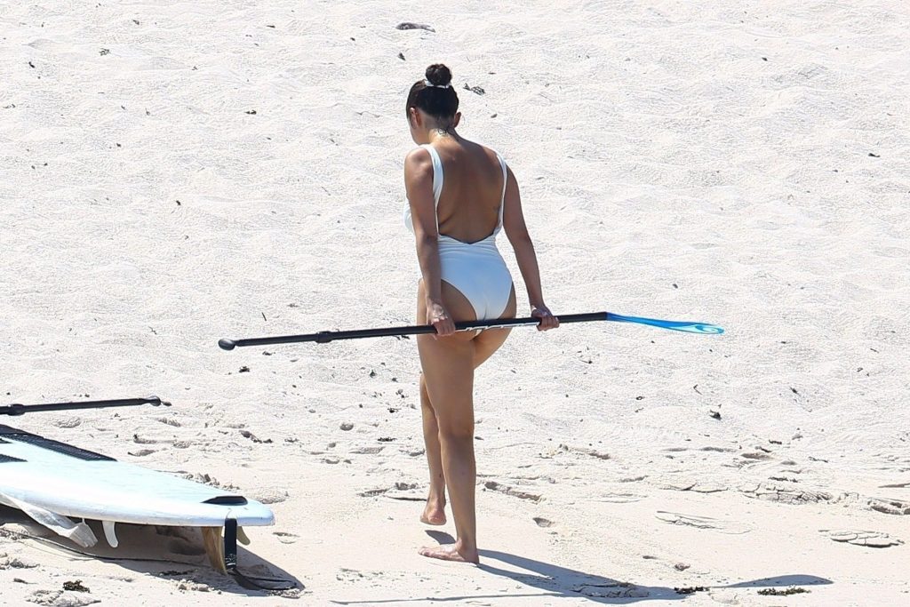 Selena Gomez Flashes Her Meaty Booty in a One-Piece Swimsuit gallery, pic 178