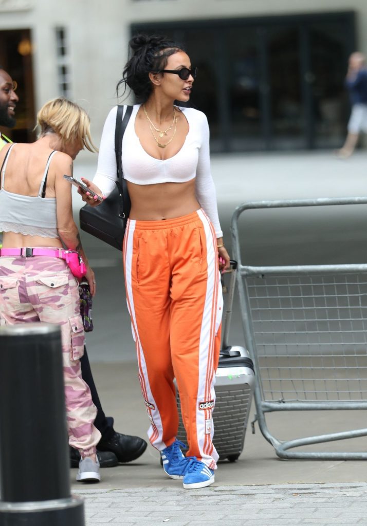 Maya Jama Proudly Displaying Her Tight Tummy and Cleavage gallery, pic 12