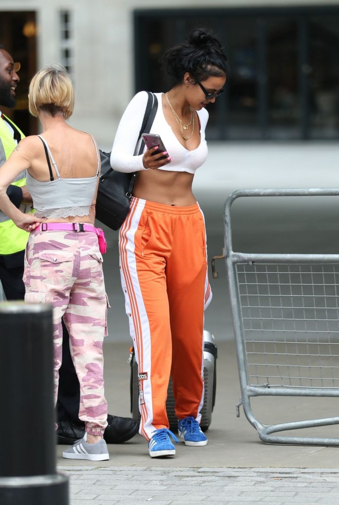 Maya Jama Proudly Displaying Her Tight Tummy and Cleavage gallery, pic 14