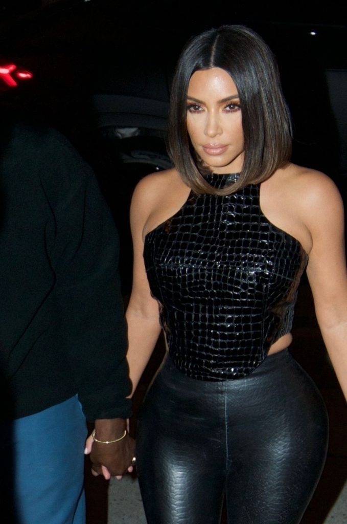 Reality TV Sensation Kim Kardashian Shows Her Legendary Curves gallery, pic 86