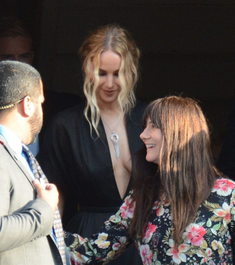 Fappening Star Jennifer Lawrence Proudly Showing Her Cleavage gallery, pic 214