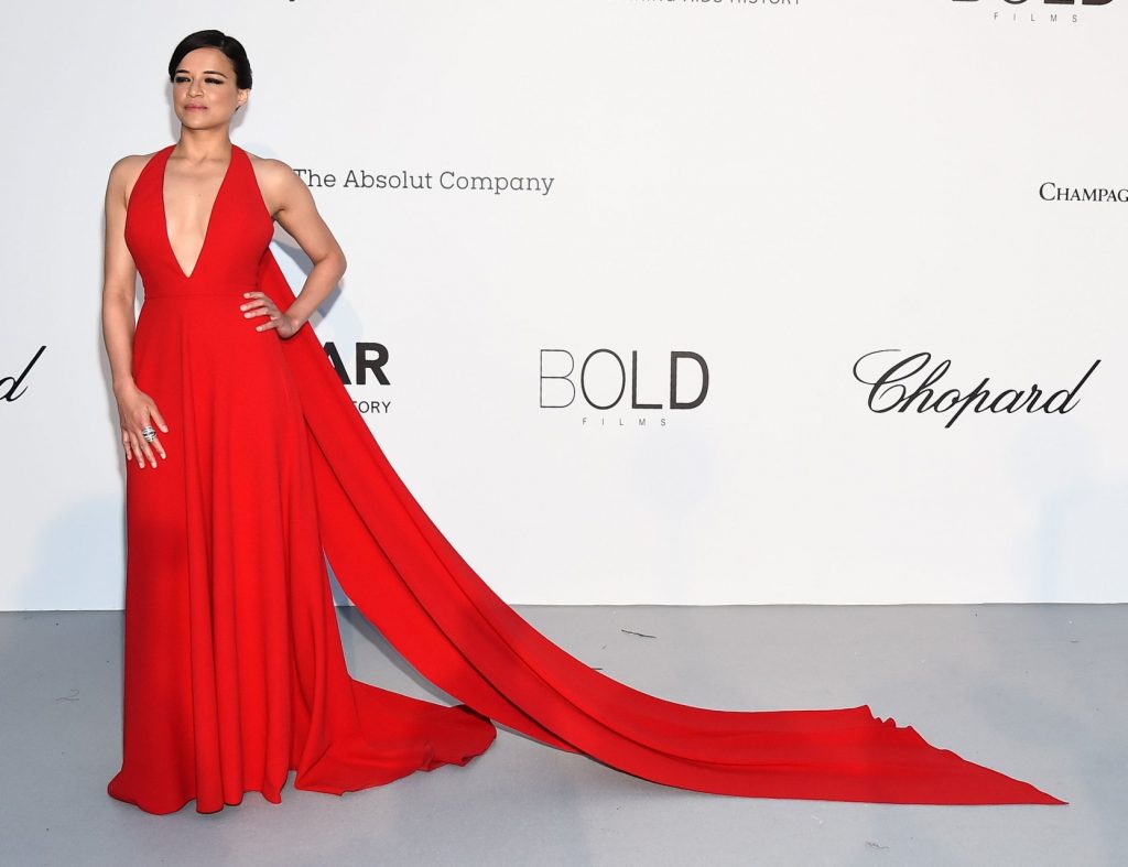 Brunette Michelle Rodriguez Stuns in a Beautiful Red Gown gallery, pic 20