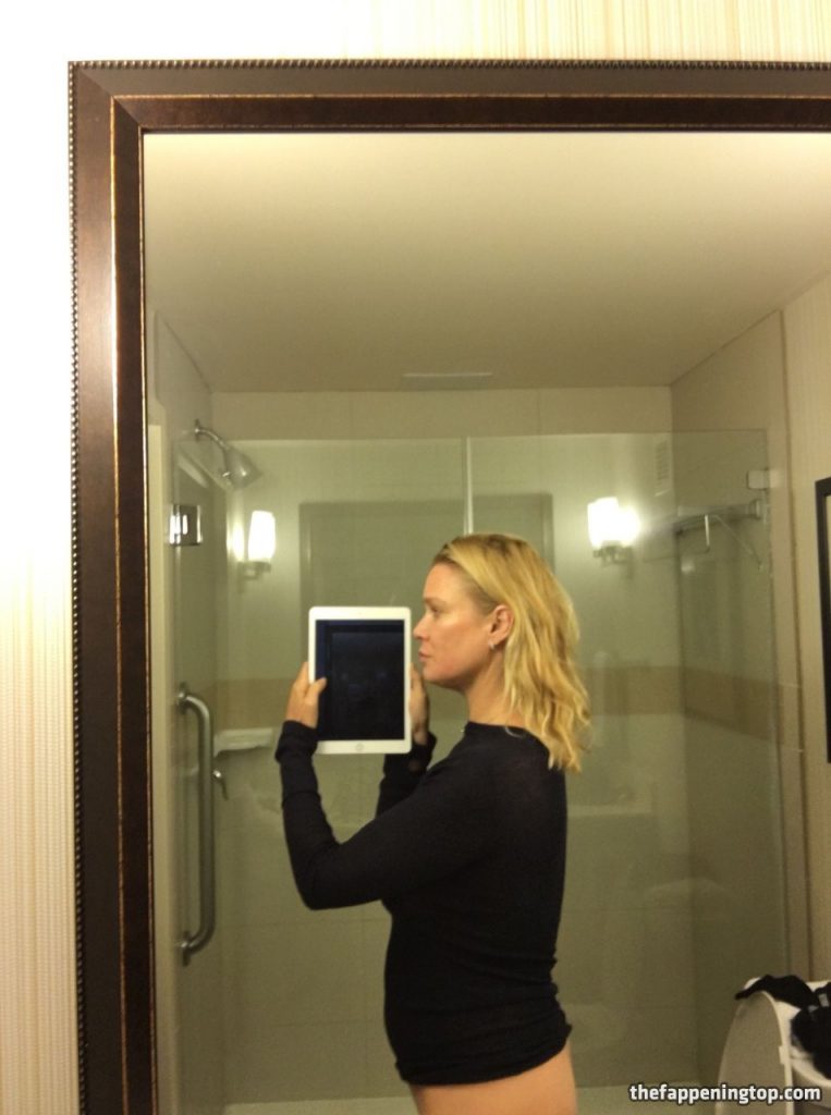 Walking Dead Star Laurie Holden: Hacked Fappening Pictures gallery, pic 12