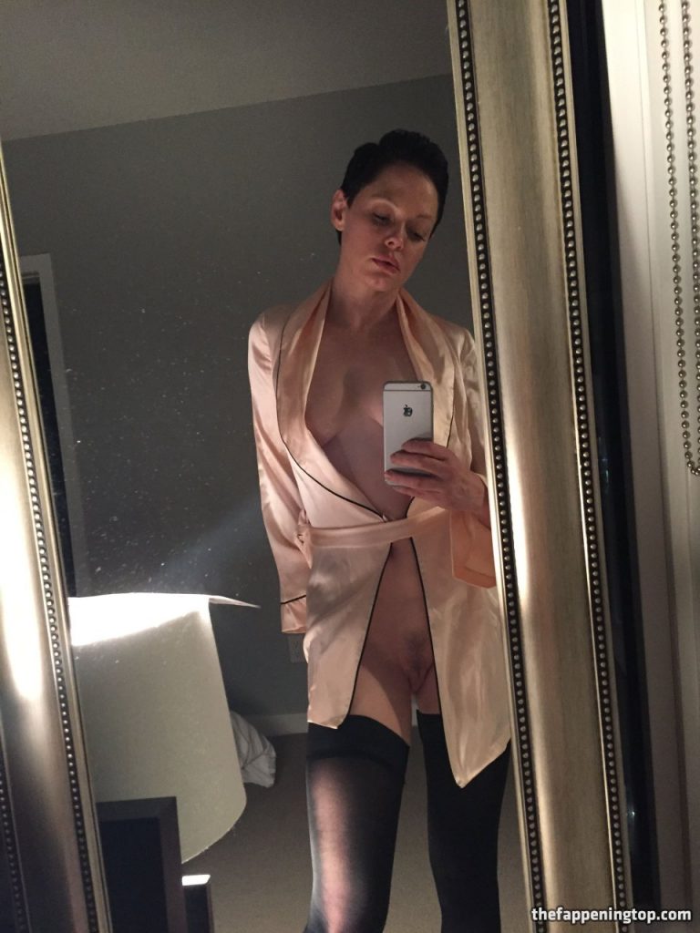 Feminist Icon Rose McGowan Shows Her Nude Boobs and Pussy gallery, pic 48