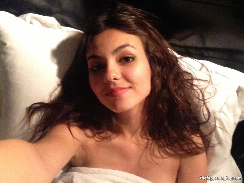Popular Celebrity Victoria Justice Exposed: 40 Fappening Photos gallery, pic 28
