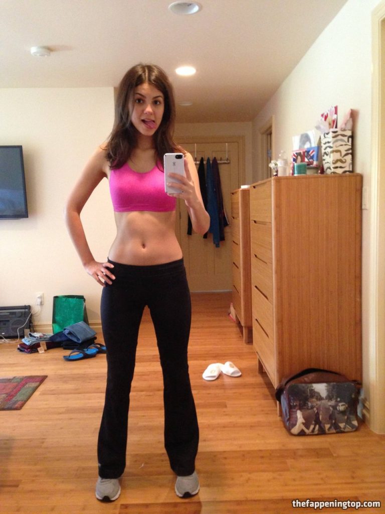 Popular Celebrity Victoria Justice Exposed: 40 Fappening Photos gallery, pic 12