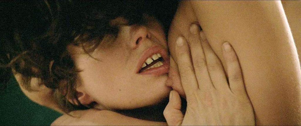 Jane Birkin and Maruschka Detmers Naked Scene from La pirate  video screenshot 2