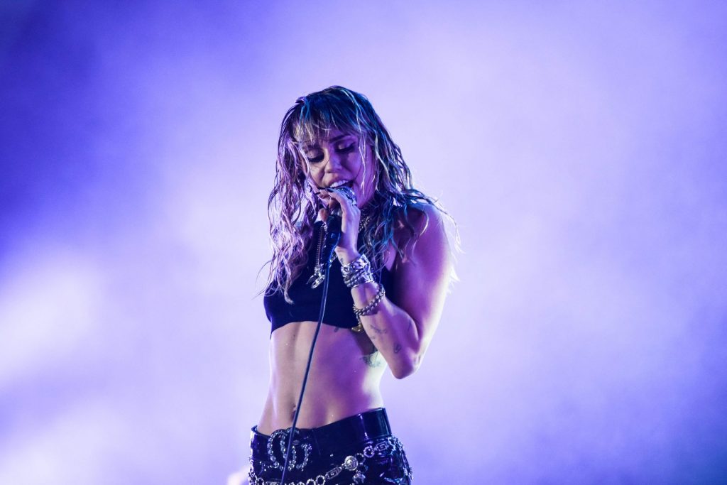 See Miley Cyrus’ Sexiest Pictures from the Sunny Hill Festival gallery, pic 44