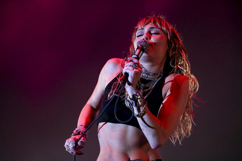 See Miley Cyrus’ Sexiest Pictures from the Sunny Hill Festival gallery, pic 56