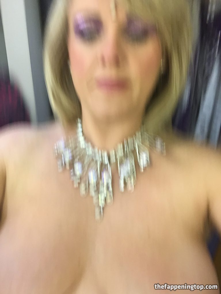 Leaked Sally Lindsay Pictures: Fat MILF Tits in High Quality gallery, pic 12