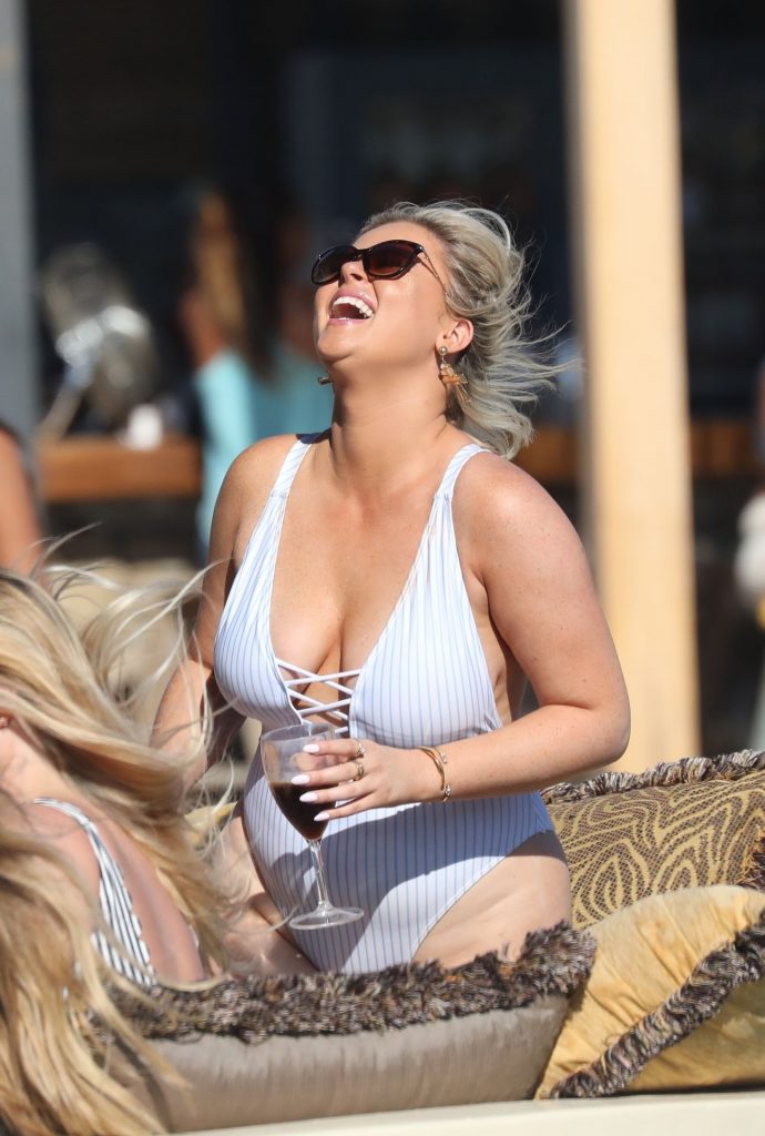 Chubby Blonde Emily Atack Drinking and Showing Her Big Booty gallery, pic 26