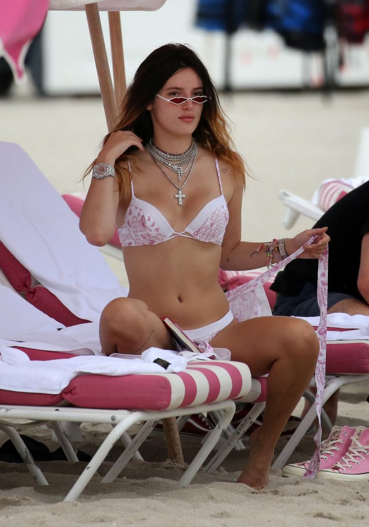 Bella Thorne’s Latest Bikini Pictures Accessible for Free gallery, pic 48