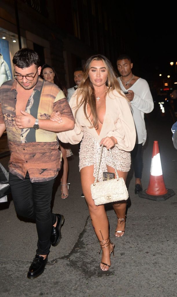 Trashy British Babe Lauren Goodger Shows Her Legs and Titties gallery, pic 26