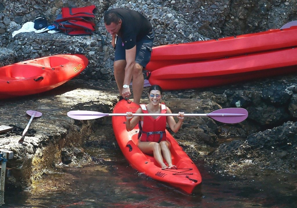 Reality TV Sensation Kourtney Kardashian Looks Great in a Bikini gallery, pic 60