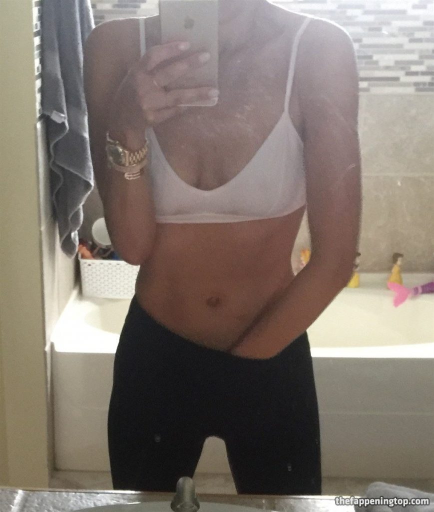 Shameless Charissa Thompson Masturbates and Shows Her Pussy gallery, pic 70