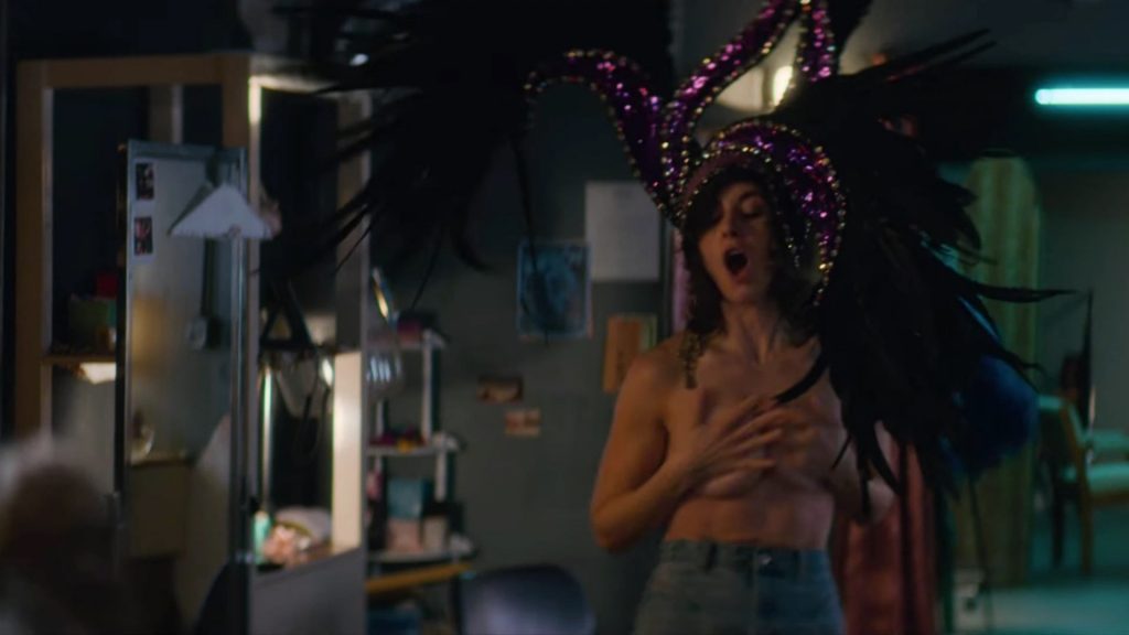 Busty Brunette Alison Brie Showing Her Boobs – “GLOW” Season 3 video screenshot 8