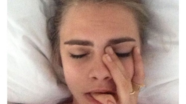 Model/Actress Cara Delevingne Sucks on Her Fingers/Masturbates