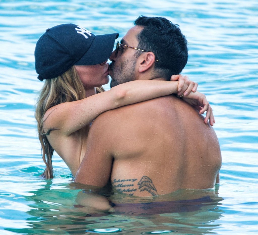Bikini-Clad Lauren Pope Making Out with Her Boyfriend in the Water gallery, pic 2