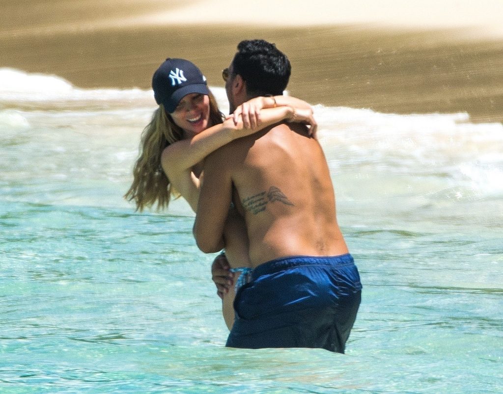 Bikini-Clad Lauren Pope Making Out with Her Boyfriend in the Water gallery, pic 28
