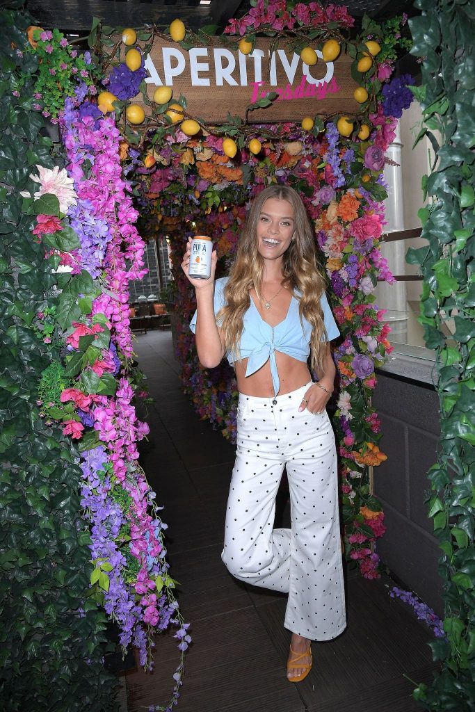 Nina Agdal Looking Cheerful and Sexy in New York  gallery, pic 10